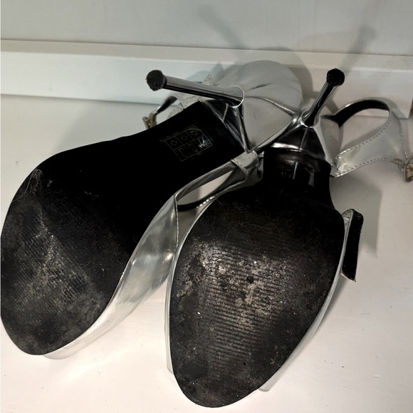 Call it Spring Silver heels - Picture 4 of 4